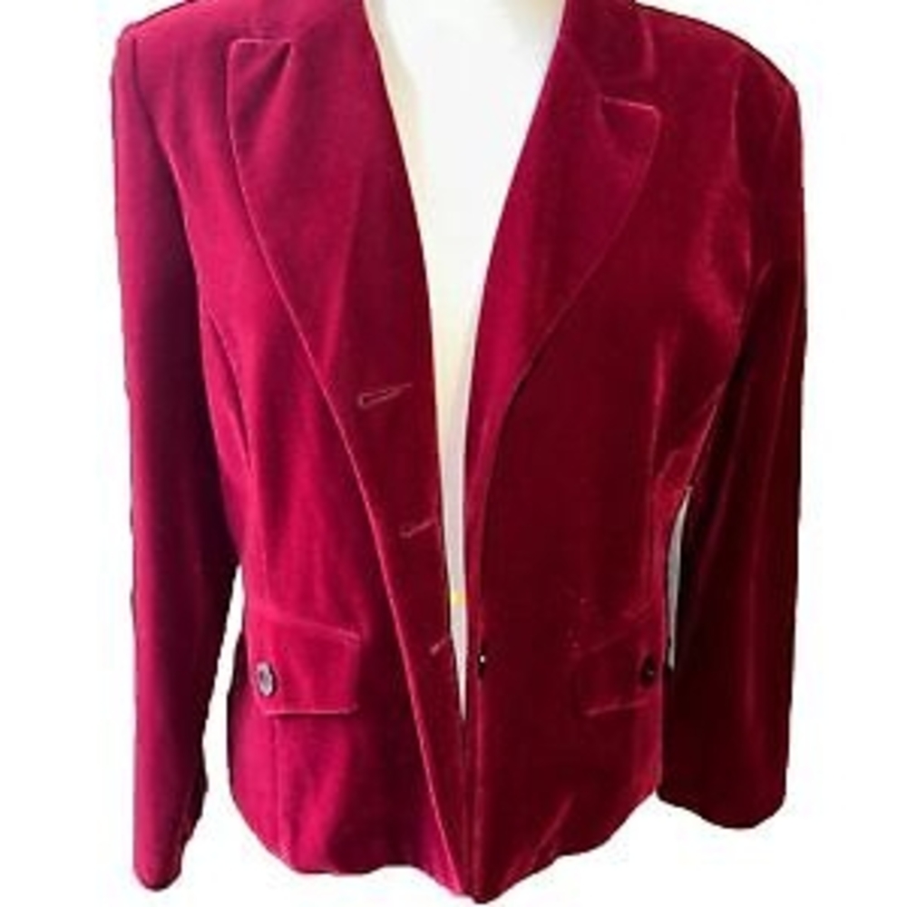 Studio 1940 Elegant Burgundy Women's Jacket